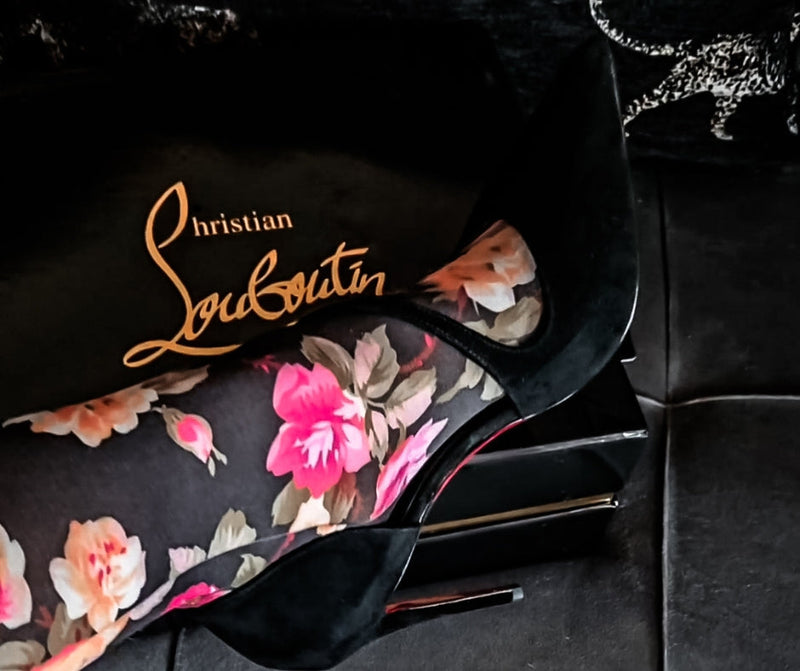 WHEN STATEMENT SHOES MEET STATEMENT STOCKINGS