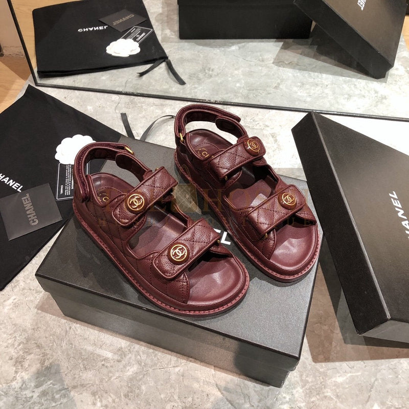 VAMPY RED DAD SANDALS EVERYBODY LOVES
